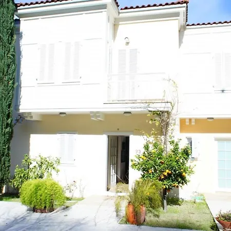 Acrux Holiday In A Dream Villa *